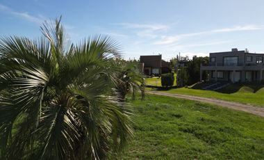 Terreno de 805m2 en Pueblo Carcaraes. Maciel. Barrio semiprivado. Solares Norte 2