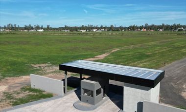 Terreno de 805m2 en Pueblo Carcaraes. Maciel. Barrio semiprivado. Solares Norte 2