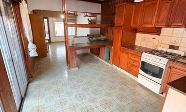 VENTA CASA 3 DORMITORIOS LOMAS DE ALBERDI