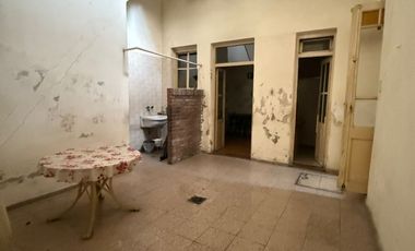 Casa a reciclar Suipacha 511 - Oportunidad!