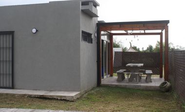 Se vende quincho con piscina en barrio Ribera de Andino. Tu oportunidad de inversión cerca del rio y de reserva natural