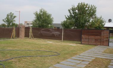 Se vende quincho con piscina en barrio Ribera de Andino. Tu oportunidad de inversión cerca del rio y de reserva natural