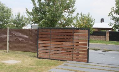 Se vende quincho con piscina en barrio Ribera de Andino. Tu oportunidad de inversión cerca del rio y de reserva natural