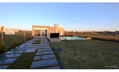 Se vende quincho con piscina en barrio Ribera de Andino. Tu oportunidad de inversión cerca del rio y de reserva natural