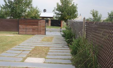 Se vende quincho con piscina en barrio Ribera de Andino. Tu oportunidad de inversión cerca del rio y de reserva natural