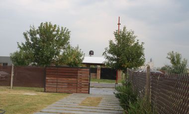 Se vende quincho con piscina en barrio Ribera de Andino. Tu oportunidad de inversión cerca del rio y de reserva natural