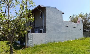 Casa con local en Andino, excelente ubicación