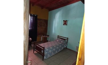 Casa con local en Andino, excelente ubicación