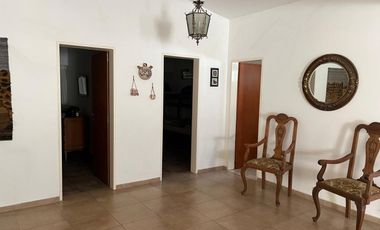 Casa en Villa La Ribera (Andino). Gran parque, piscina. Impecable estado