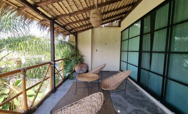 Casa en venta con alberca a y un diseño tropical en Yautepec,  Morelos
