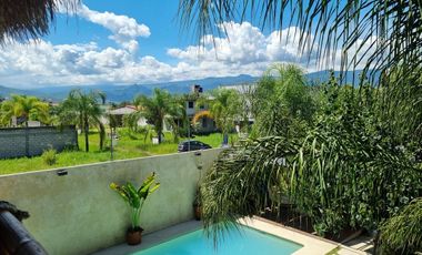 Casa en venta con alberca a y un diseño tropical en Yautepec,  Morelos