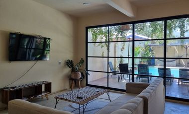 Casa en venta con alberca a y un diseño tropical en Yautepec,  Morelos