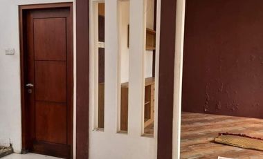 Rumah Bagus Tengah Kota Dekat Pintu Tol Banyuanyar Solo