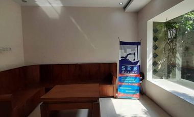 Rumah Bagus Tengah Kota Dekat Pintu Tol Banyuanyar Solo