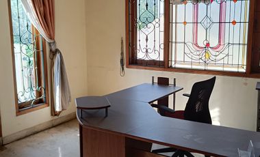 Rumah Besar Nol Jalan Raya Jemursari