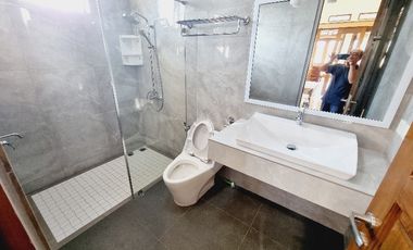 Rumah Mewah Lux 2.5 Lt Full Furnished Solo Kota