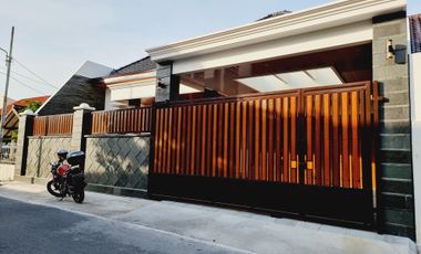 Rumah Mewah 261m² Baru Garasi 4 Di Banjarsari Solo Kota