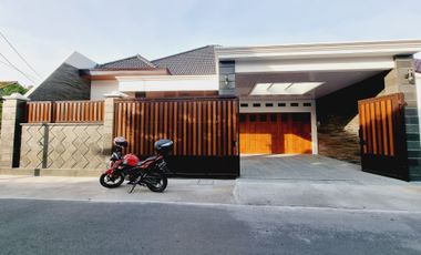 Rumah Mewah 261m² Baru Garasi 4 Di Banjarsari Solo Kota