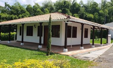 CASA CAMPESTRE EN ARRIENDO  VIA AEROPUERTO EL EDEN/ QUINDIO
