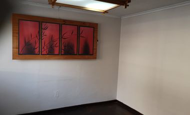 LIQUIDAMOS EXCELENTE PROPIEDAD COMERCIAL AL LADO PLAZA ÑUÑOA PATENTE DE ALCOHOL Y RESOLUCION SANITARIA