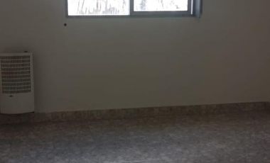 Muy buen 3 amb sobre la Avda, fte al FCGR y al centro comercial y a mts del Super Coto!!!