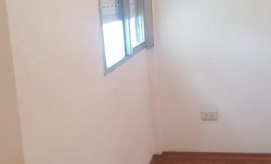 Muy buen 3 amb sobre la Avda, fte al FCGR y al centro comercial y a mts del Super Coto!!!