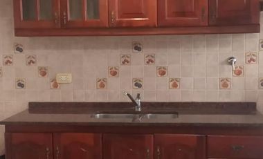 Muy buen 3 amb sobre la Avda, fte al FCGR y al centro comercial y a mts del Super Coto!!!