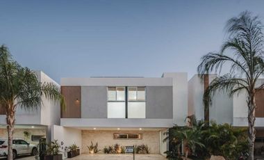 CASA EN VENTA EN PRIVADA EL ORIGEN, MERIDA, YUCATAN.
