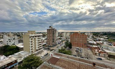 Departamento en Venta sobre Av. Mitre. 1 dormitorio Pleno centro Campana.