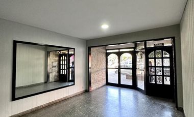 Departamento en Venta sobre Av. Mitre. 1 dormitorio Pleno centro Campana.