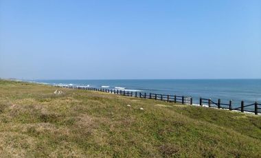 Casa en venta en Veracruz de descanso camino Alvarado lado playa.
