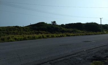 Casa en venta en Veracruz de descanso camino Alvarado lado playa.