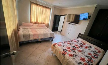 Alquilo casa amoblada en Villamil Playas