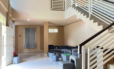 Dijual Rumah Mewah Lantai 2