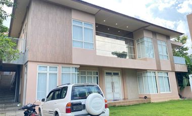 Dijual Rumah Mewah Lantai 2