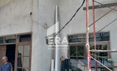 Dijual Cepat Rumah (Dalam Proses Renovasi) di Sebelah Mall Festive Wal