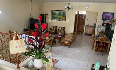 Rumah 6 Kamar Terawat Lokasi Dekat Alun Alun Cimahi Jual Cepat