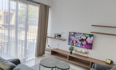 Dijual villa full perabotan lengkap dengan kolam renang pribadi