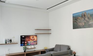 Dijual villa full perabotan lengkap dengan kolam renang pribadi