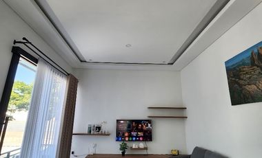 Dijual villa full perabotan lengkap dengan kolam renang pribadi