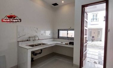TOWNHOUSE DI JLN M.KAHFI 1 TANAH BARU DEPOK