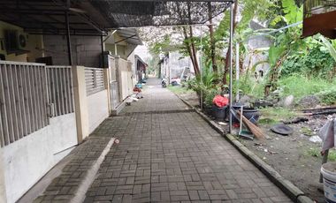 RUMAH DAN TANAH LUAS DI KELURAHAN GROGOL, TULANGAN SIDOARJO