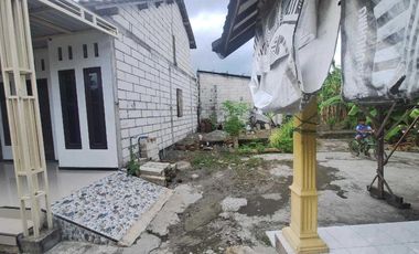 RUMAH DI DESA KEDUNGWONOKERTO, PRAMBON, SIDOARJO