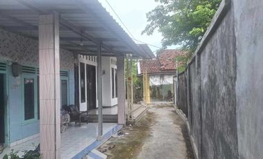 RUMAH DI DESA KEDUNGWONOKERTO, PRAMBON, SIDOARJO