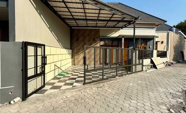 dijual rumah di sleman dekat kampus uii jalan kaliurang km 13 ngemplak