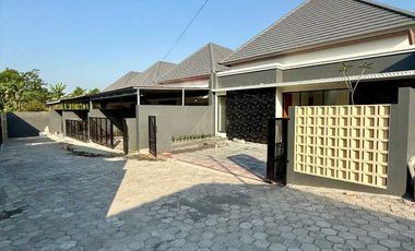 dijual rumah di sleman dekat kampus uii di jalan kaliurang km 11