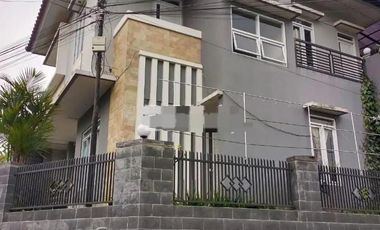 DILELANG MURAH Rumah 2 lantai siap huni di Jl Bukanagara Kayuambon