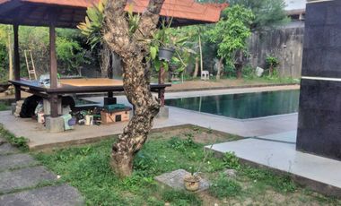 Rumah Raya Sesetan Bali, mewah full Furnish MURAH