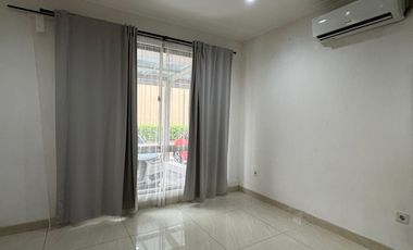 Disewakan cepat rumah 3 lantai Golf Island PIK