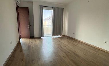 Disewakan cepat rumah 3 lantai Golf Island PIK